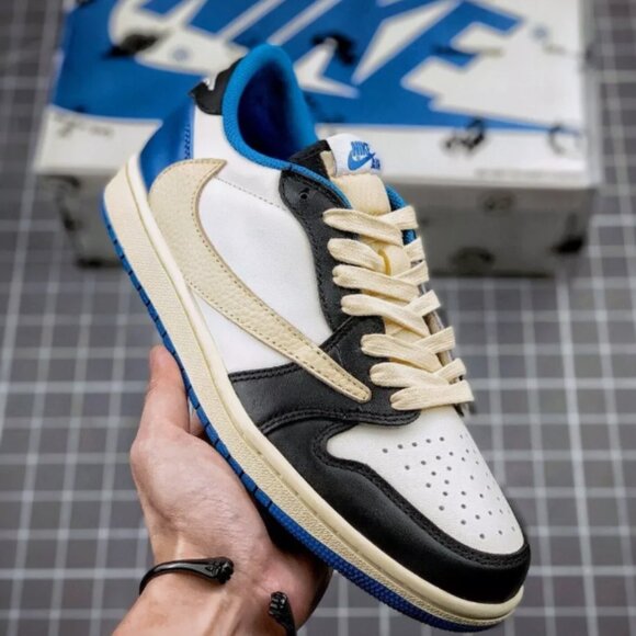 Travis Scott x AJ 1 Retro Low OG SP Fragment White Blue Daily - Picture 3 of 10